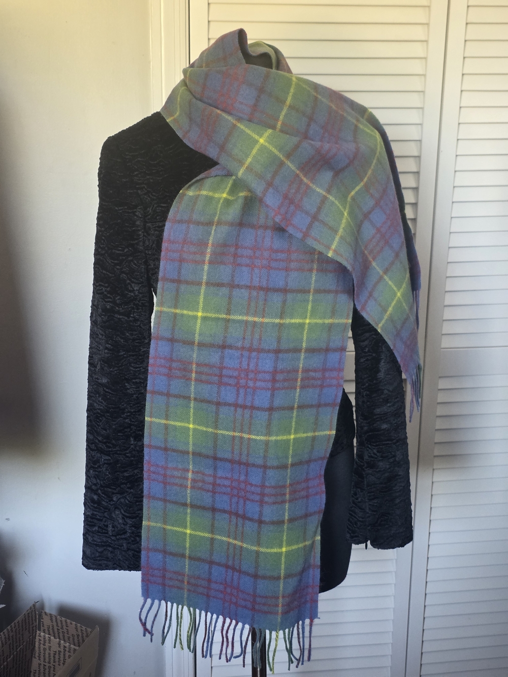Shepherds Land Irish National Tartan Lambswool Scarf Blue Green Plaid Fringe